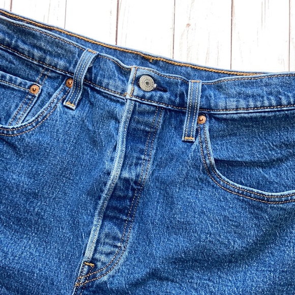 Levi’s 501 Cutoff Shorts - Picture 3 of 10